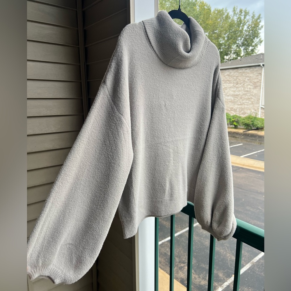 🆕Rain + Rose Soft Plush Cozy Balloon Sleeve Pullover Sweater Gray Women’s Size S - Picture 5 of 15
